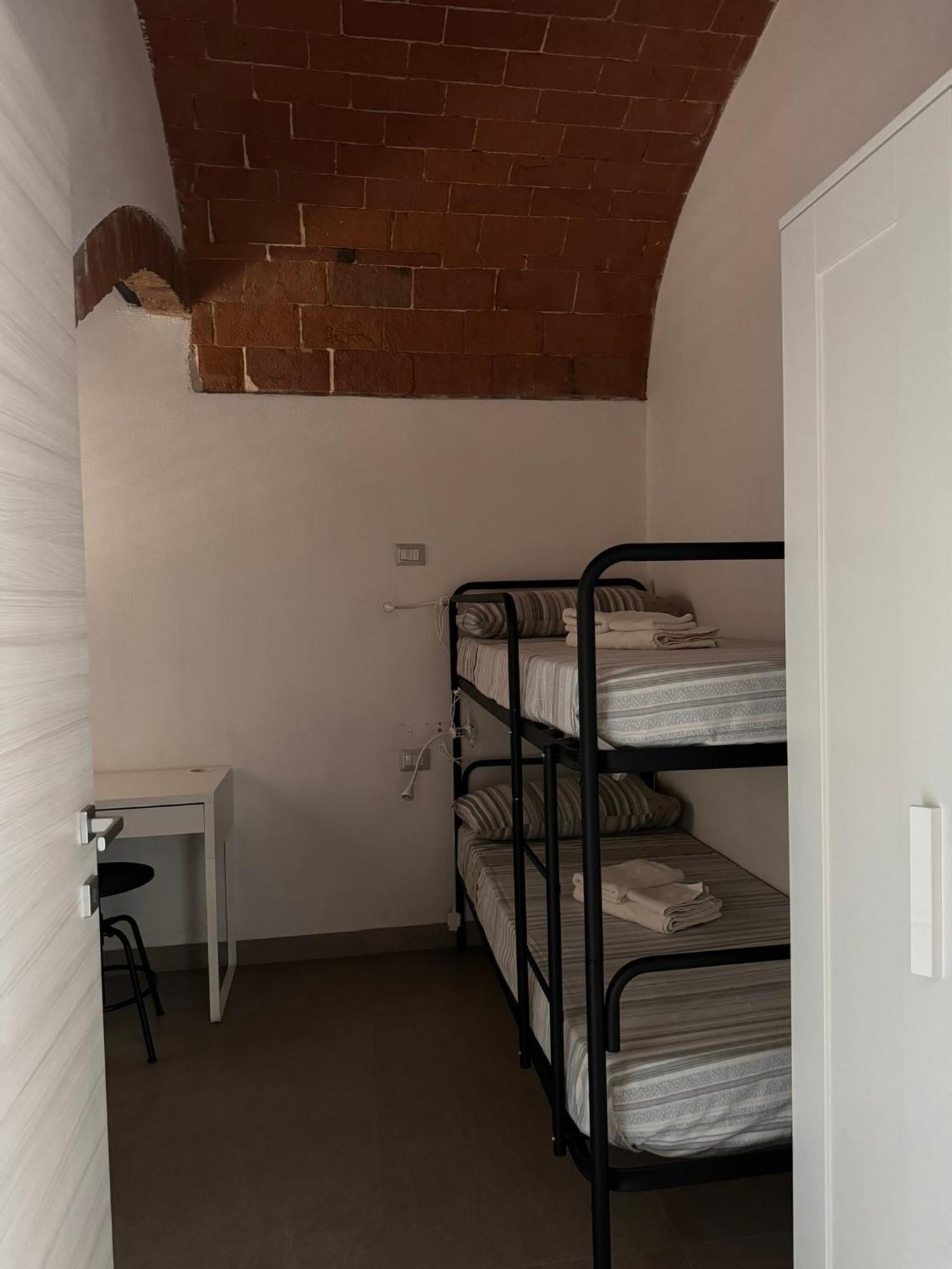 PeccioliLa Casa Di Isola公寓 外观 照片